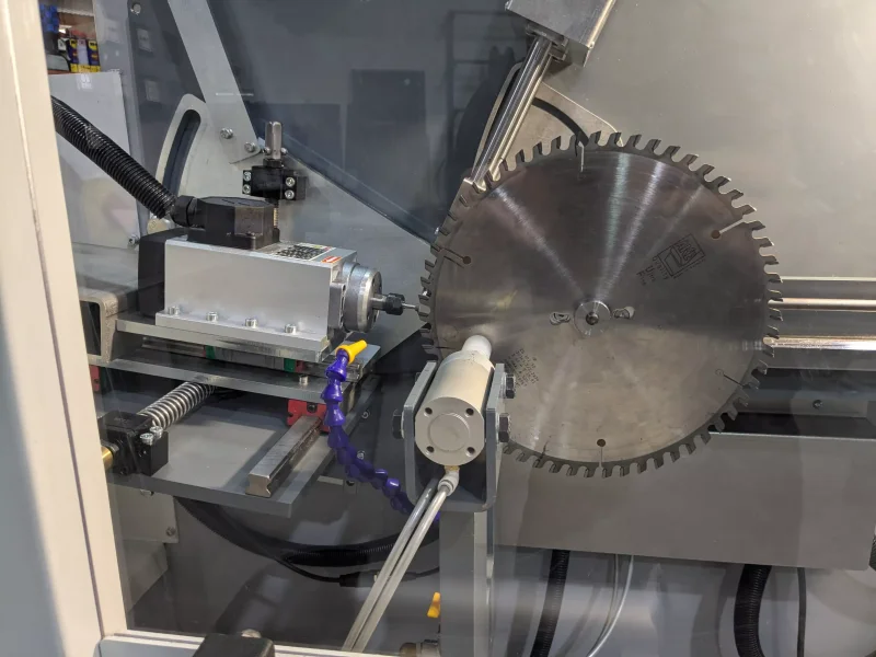 Sharpening body of the chip breaker slot grinding machine ELITE model MVB 670